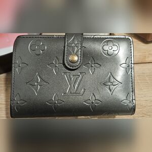 Louis Vuitton Vernis Viennois MV Gris AD Clasp Bifold Wallet